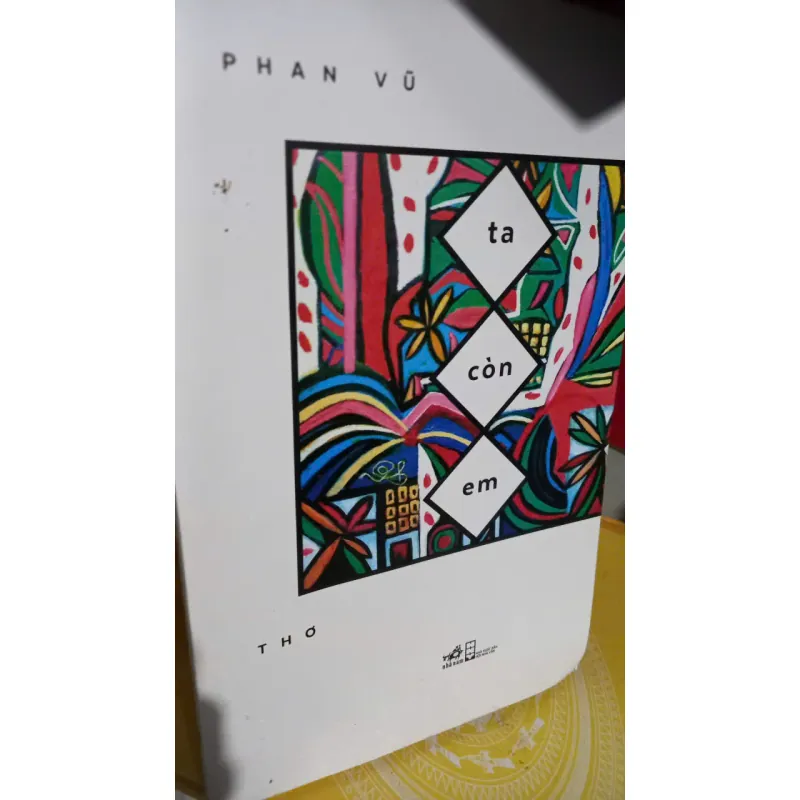 ta còn em - thơ 926255