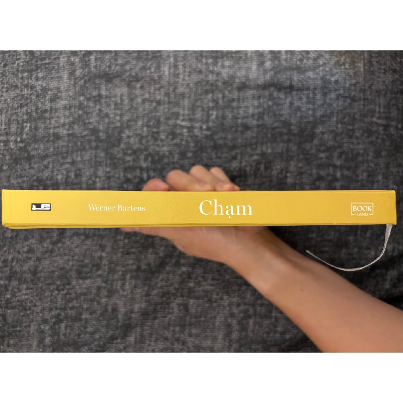 Sách "Chạm" tình trạng mới 95% 60859