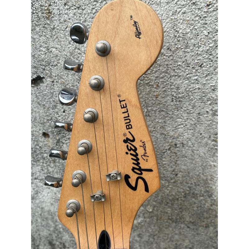 Squier Bullet strat Stratocaster Hardtail. Ngoại hình còn đẹp  189640