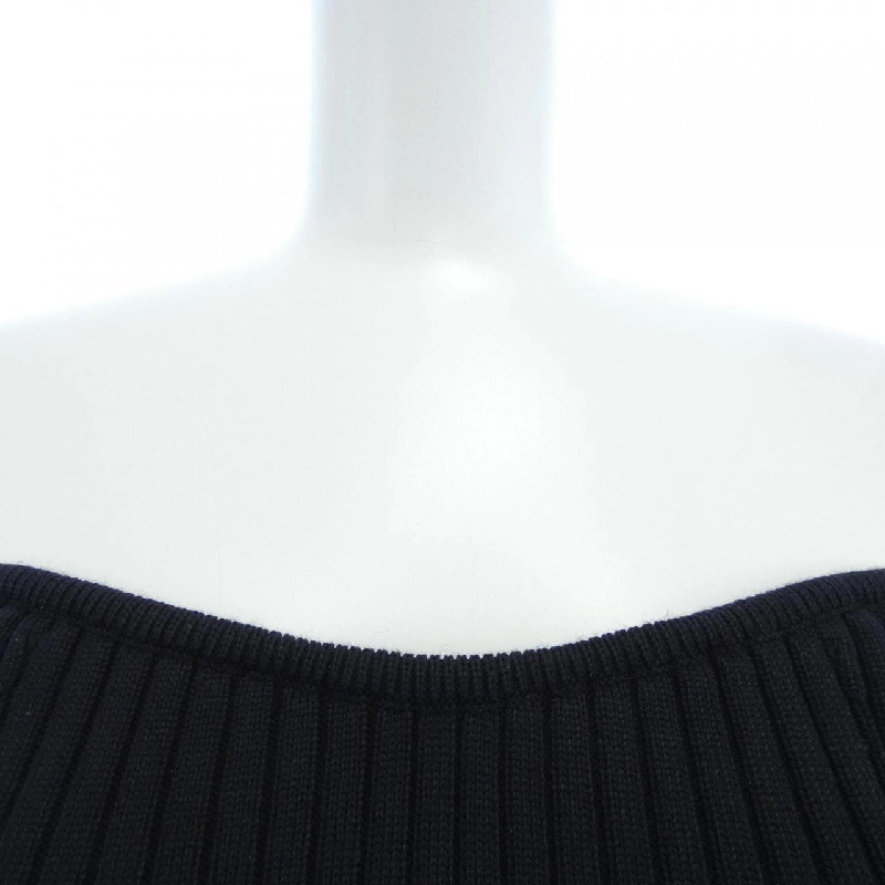 【Mã giảm giá】Col Pierrot Áo 638322