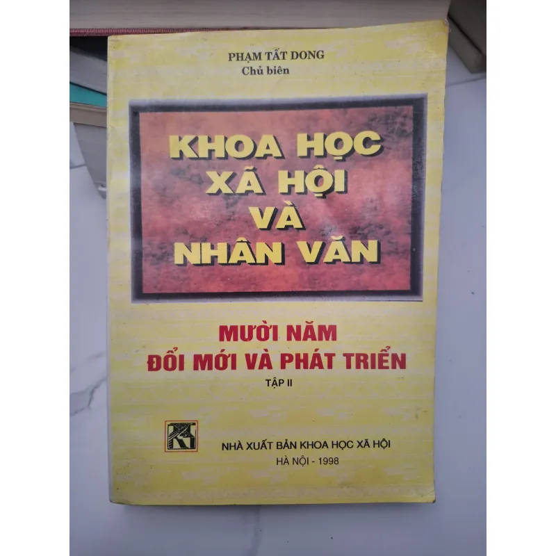 Khoa học xã hội và nhân văn - Mười năm đổi mới và phát triển (Tập II) 695310
