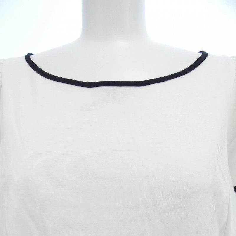 【Phiếu giảm giá】TO BE CHIC Áo 642134