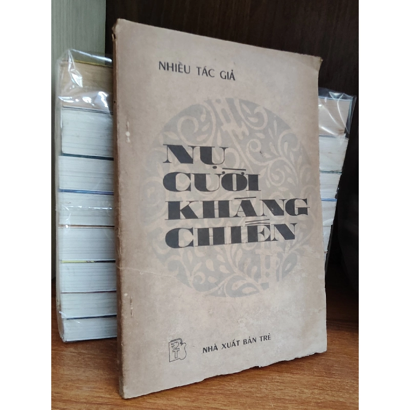 Nụ cười kháng chiến 1019293