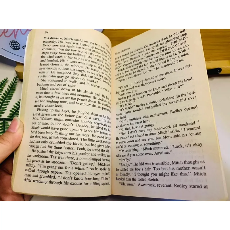 [Sách tiếng Anh 2hand] Like new 90% - 💜 Truly Madly Manhattan – Nora Roberts 598329