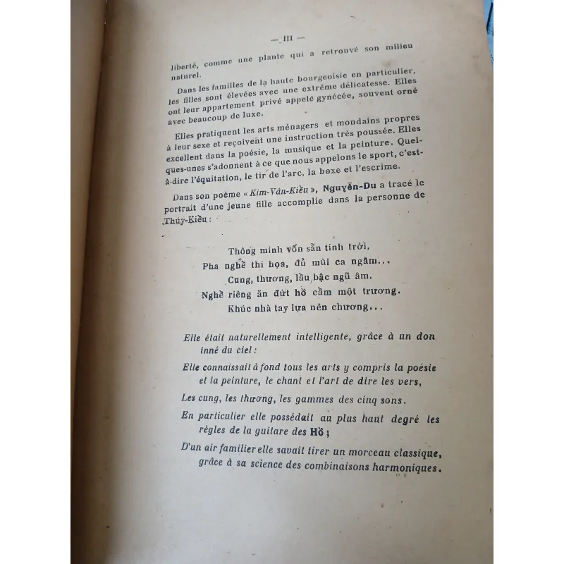 LES GRANDES POÉTESSES DU VIÊT NAM (NHỮNG NỮ THI SĨ LỚN CỦA VIỆT NAM) - TRẦN CỬU CHẤN 761522