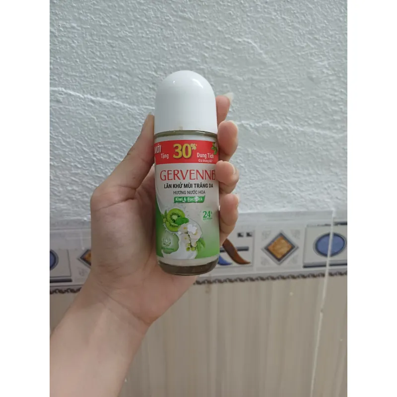 LĂN KHỬ MÙI KIWI 65ML - MÌNH MỚI SỬ DỤNG VÀI LẦN Ạ - THƠM LẮM 777744