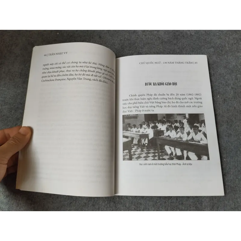 CHỮ QUỐC NGỮ 130 NĂM THĂNG TRẦM 718881