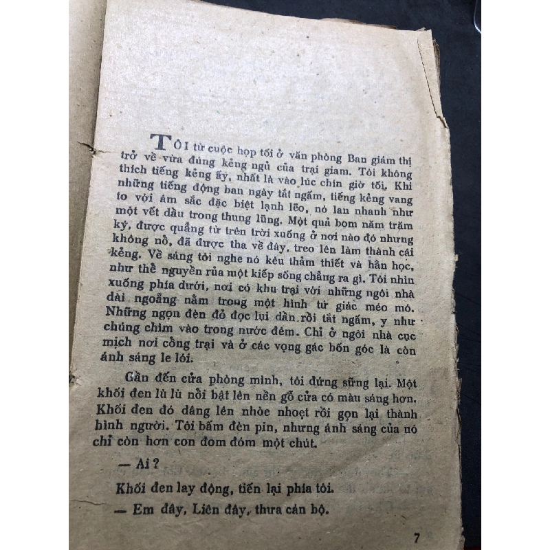 Một kiếp lênh đênh mới 50% ố nặng rách gáy rách trang cuối có dấu mộc và viết nhẹ trang đầu 1989 Thu Trang HPB0906 SÁCH VĂN HỌC 914699
