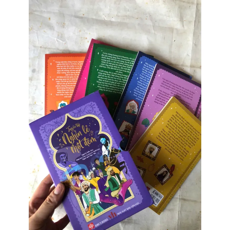 Boxset Nghìn Lẻ Một Đêm - Người kể: Kellie Jones; Minh họa: Grace Westwood 757925