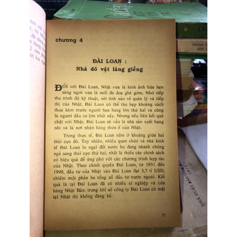 Chân dung nước Nhật ở châu Á - Nigel Holloway & Phillip Bowring  1024571