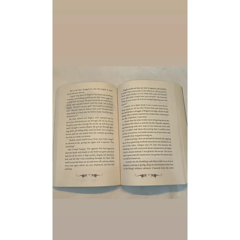 Shadow and Bone – Leigh Bardugo 735597