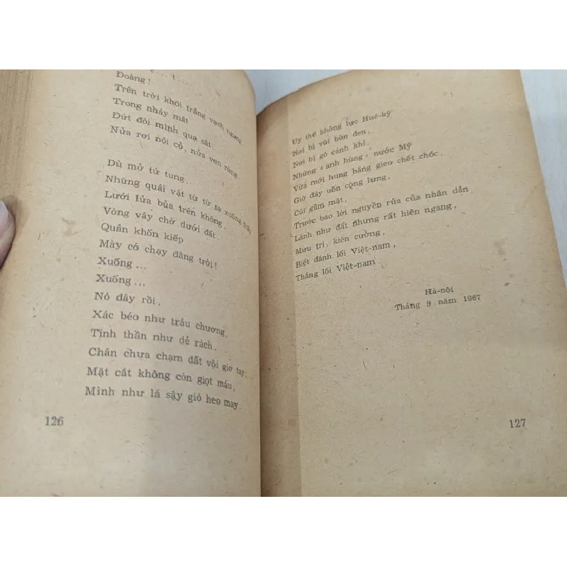 Thơ - Sóng Hồng 696052