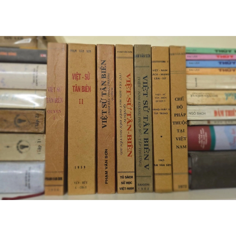Việt Sử Tân Biên - Phạm Văn Sơn 446881