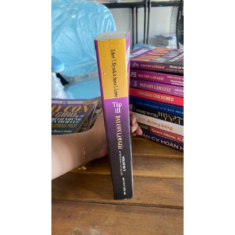 Dạy Con Làm Giàu - Tập 3: Hướng Dẫn Đầu Tư - Robert T. Kiyosaki & Sharon L. Lechter 530020
