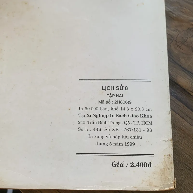Sách giáo khoa Lịch sử 8 tập 2, in năm 1999 706715