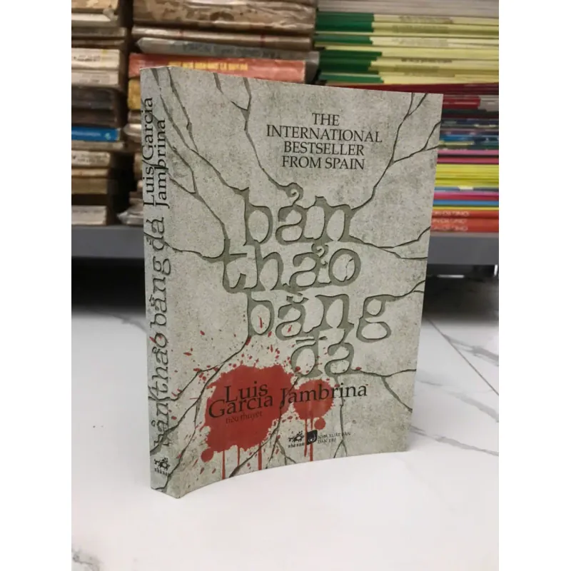 Bản Thảo Bằng Đá (El Manuscrito de Piedra)	Luis García Jambrina 599077