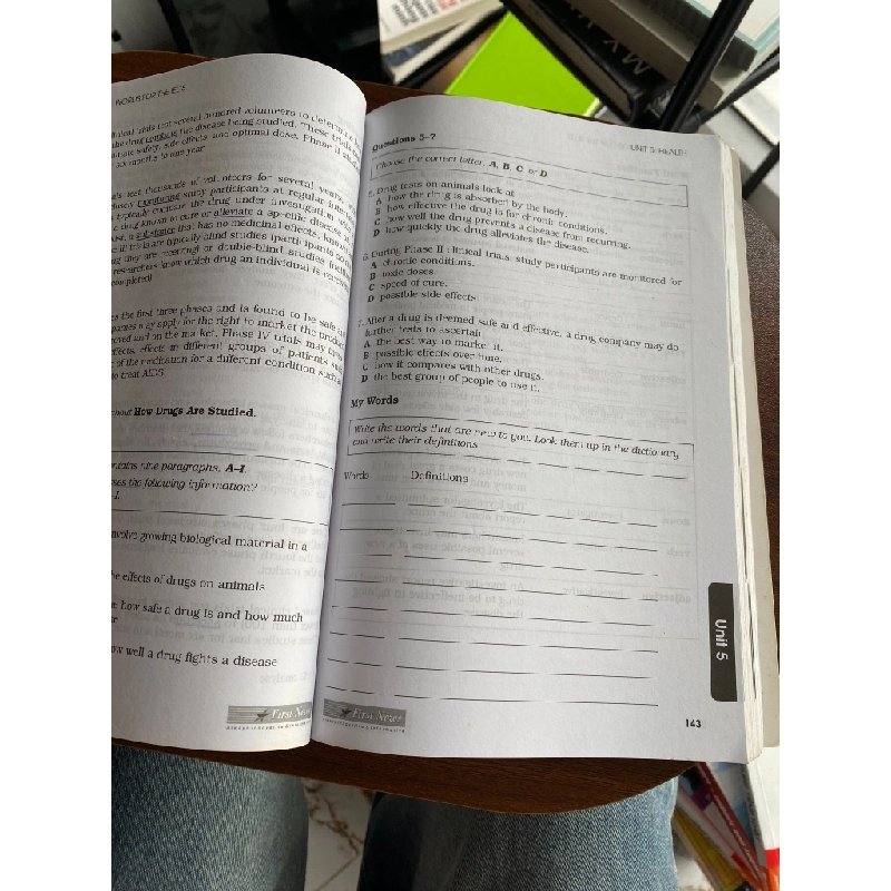 Essential Words For The IELTS - Barron's 537715