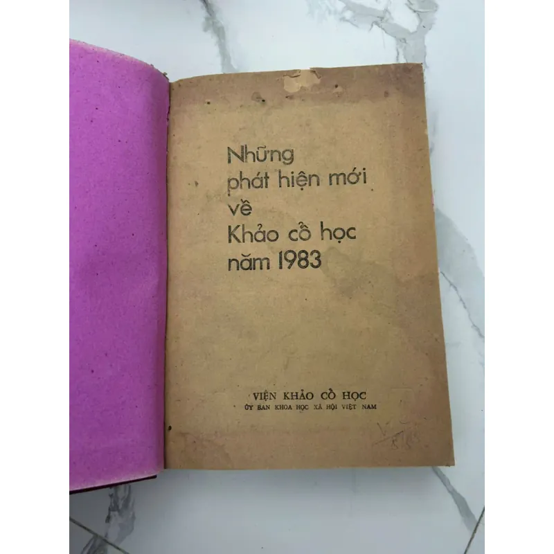 Những Phát Hiện Mới Khảo Cổ Học 1983 - 84 700352