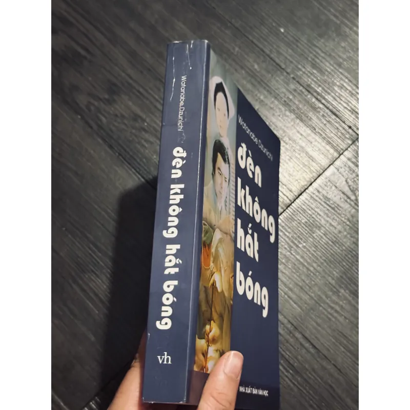 Đèn không hắt bóng 999313