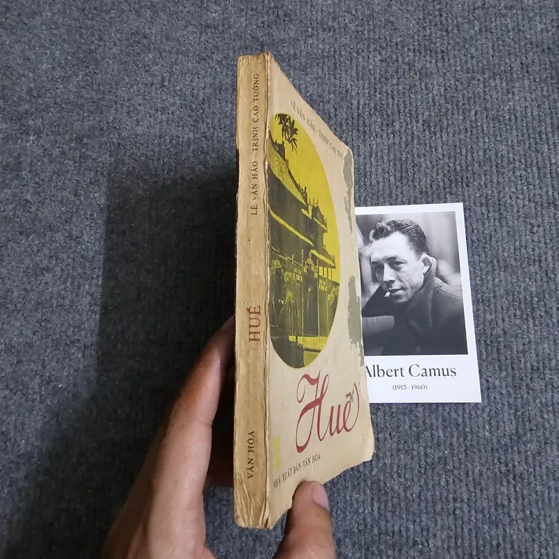 Huế, sách viết về Huế 974572