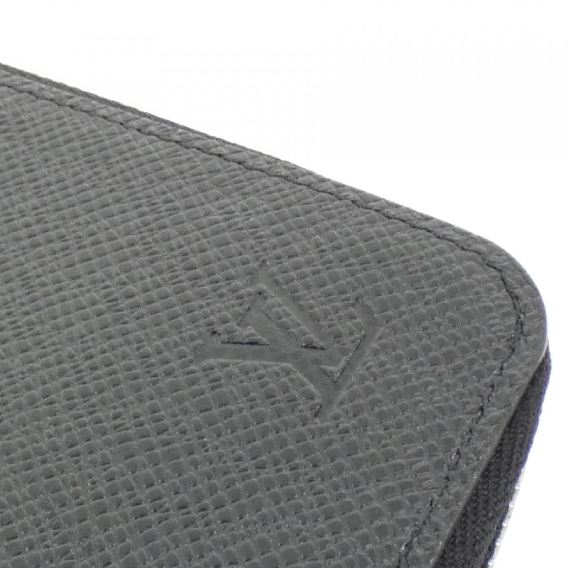 Ví Louis Vuitton Taiga Zippy Wallet Vertical M30503 622977