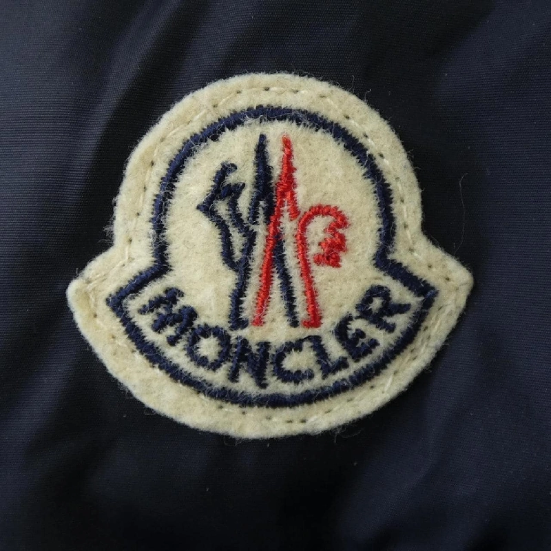 Áo khoác lông vũ MONCLER 640304