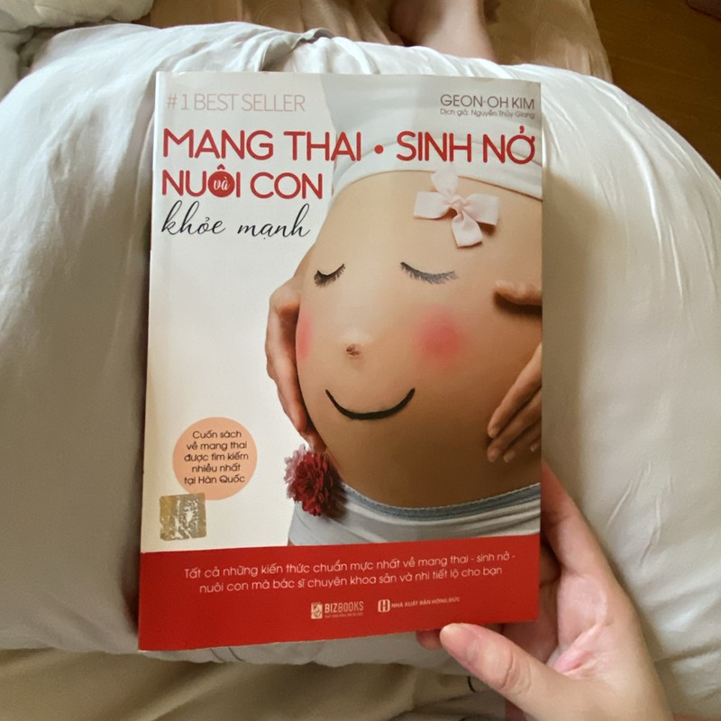 Sách Mang thai- Sinh nở và nuôi con khoẻ mạnh - Còn mới 160403