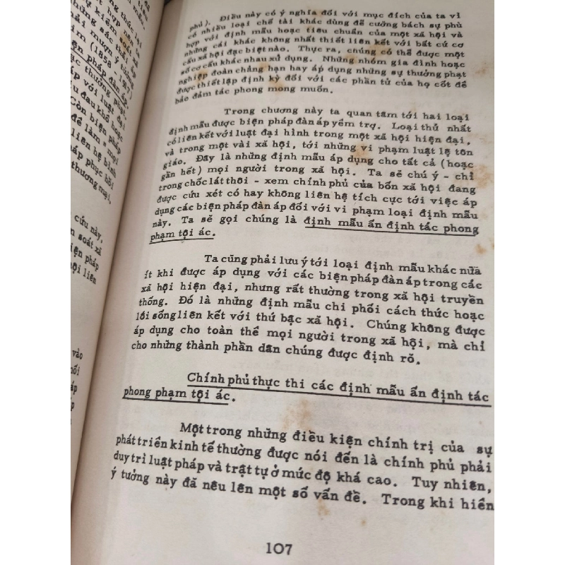Căn Bản Chính Trị Của Phát Triển Kinh Tế - Robert T. Holt & John E. Turner 183481