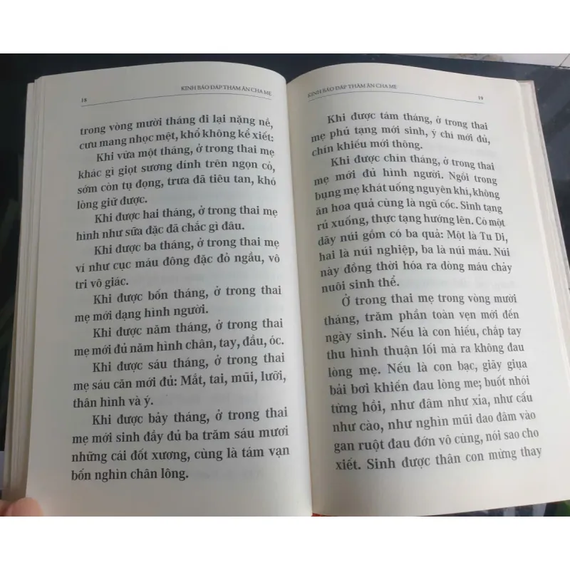 Sách Kinh Báo Đáp Thâm Ân Cha Mẹ - Viên Thái mới 90% 697545