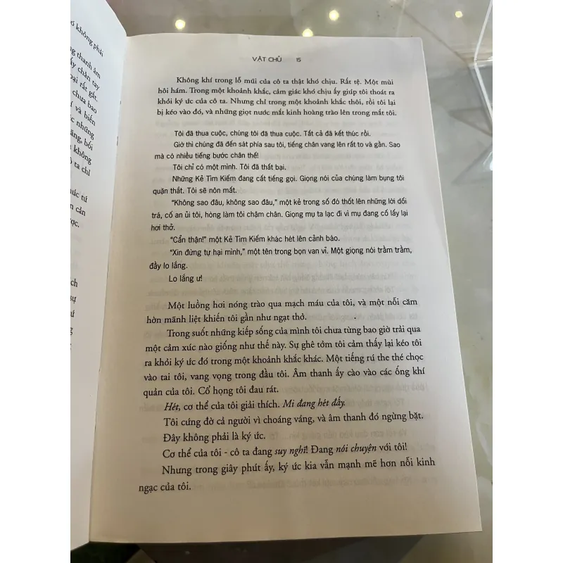 VẬT CHỦ - STEPHENIE MEYER ( LÊ MINH ĐỨC dịch ) 1036050