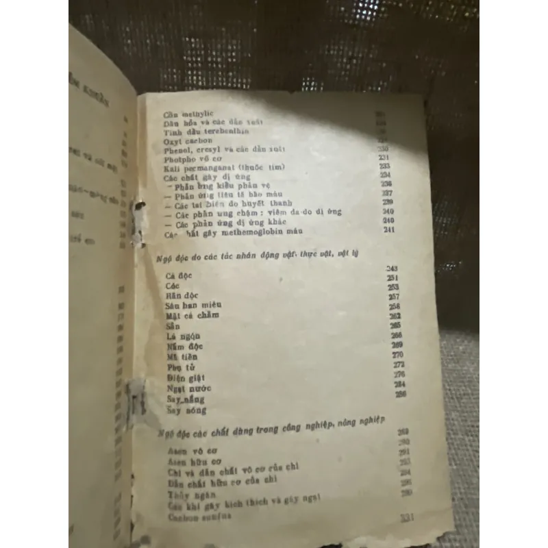 hồi Sức nội khoa - tập hai xuất bản năm 1983- 800389