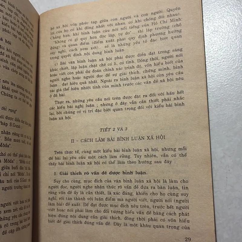 Làm văn 11 — 1997s (2 cuốn) 525518