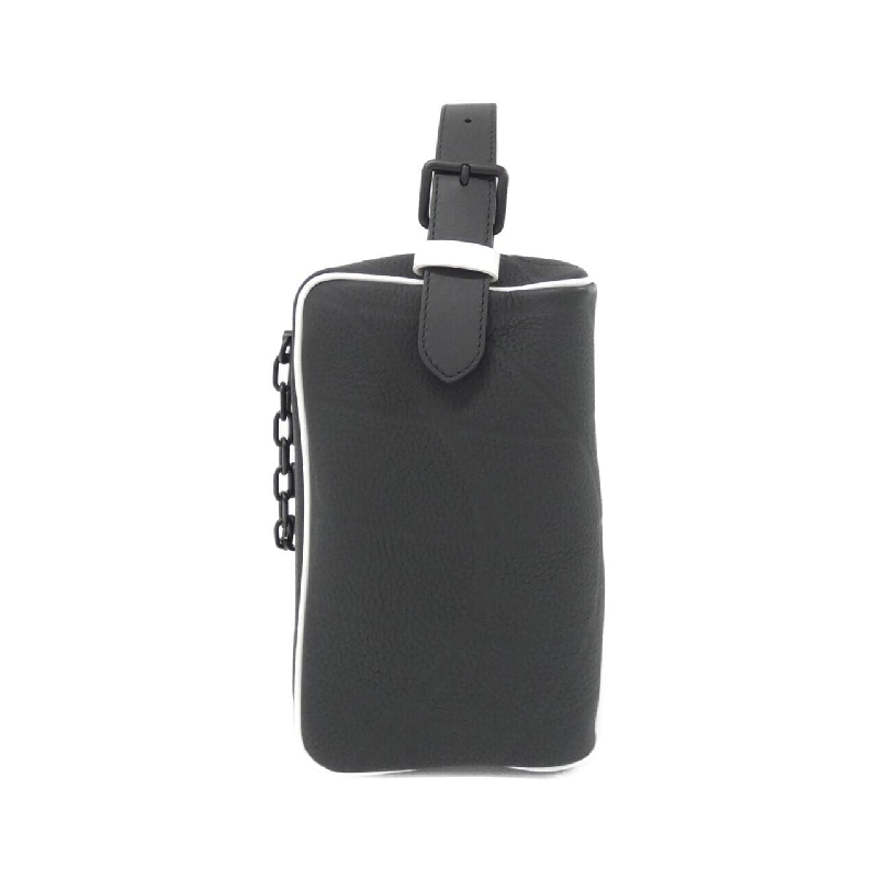 Túi đựng LVxFIFA Cloak Dop Kit M81849 của Louis Vuitton 623423