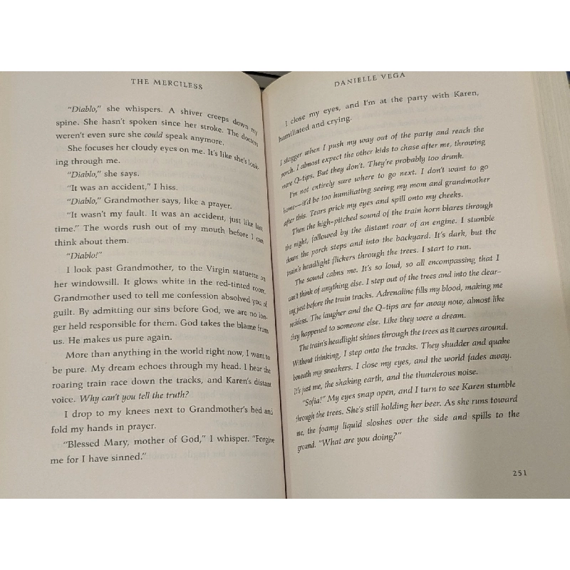 The Merciless I & II - Danielle Vega 784537