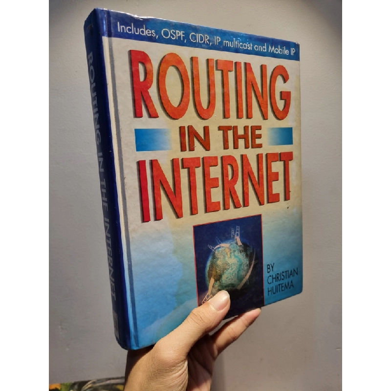 ROUTING IN THE INTERNET - Christian Huitema 209250