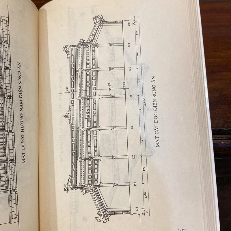 LE MAUSOLEE DE L'EMPEREUR MINH MẠNG (LĂNG VUA MINH MẠNG), TIẾNG PHÁP, XUẤT BẢN 1993 495565