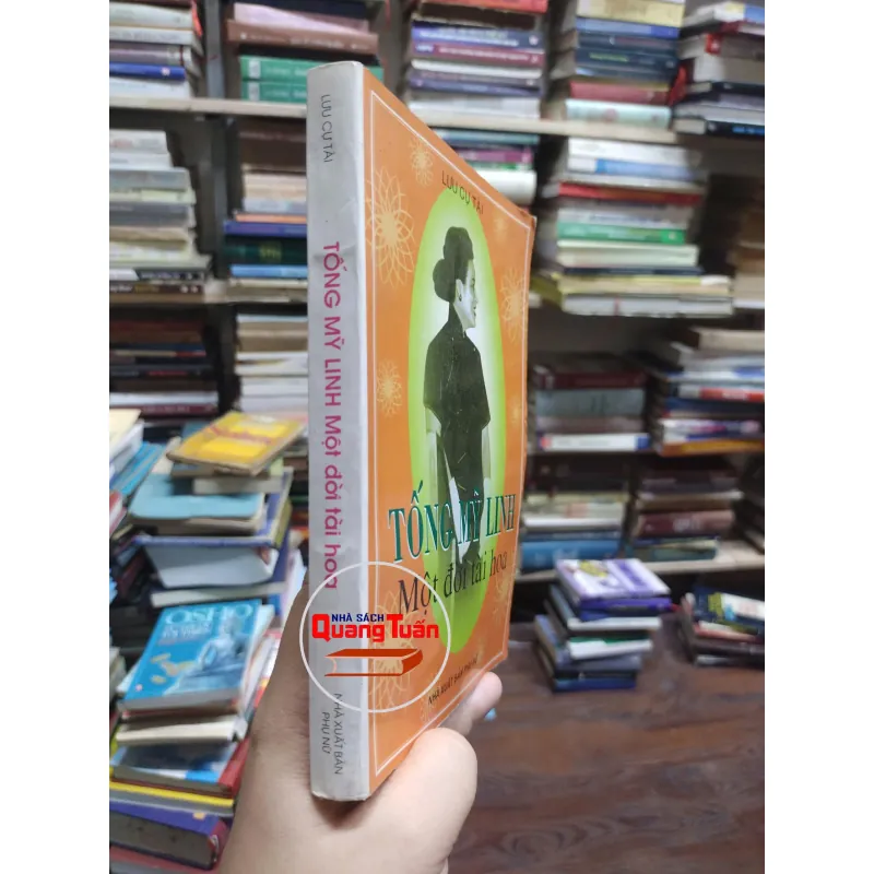 sách: Tống Mỹ Linh – Một đời tài hoa -Lưu Cự Tài  (A1) 572950