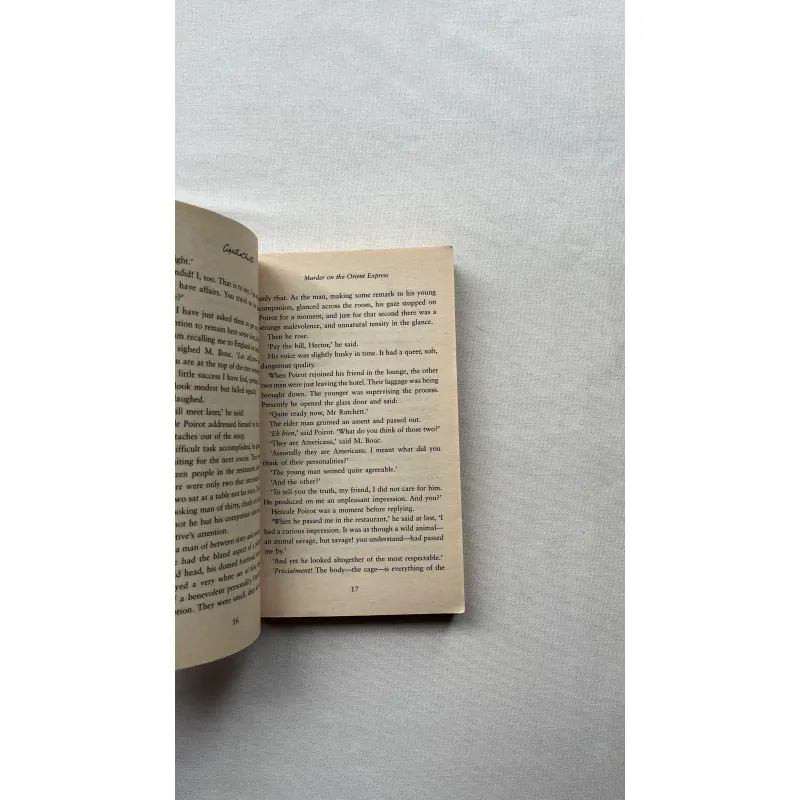 Murder on the Orient Express - Agatha Christie   970657