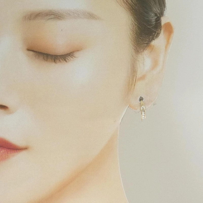 Bông tai kim cương K18YG 0.10CT một bên - Hàng hiệu Chính hãng 864193