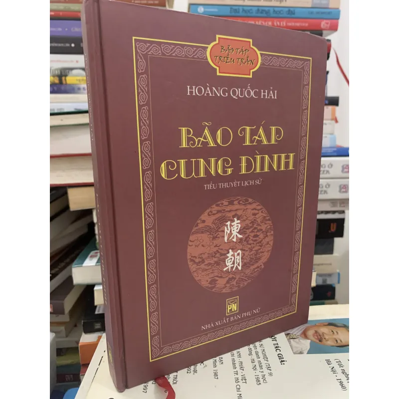Bão táp cung đình 1002937