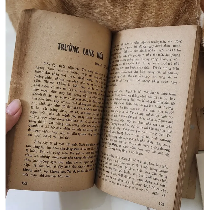 Truyện ký: MỘT GIỜ CỦA BỐN MƯƠI THẾ KỶ 707605