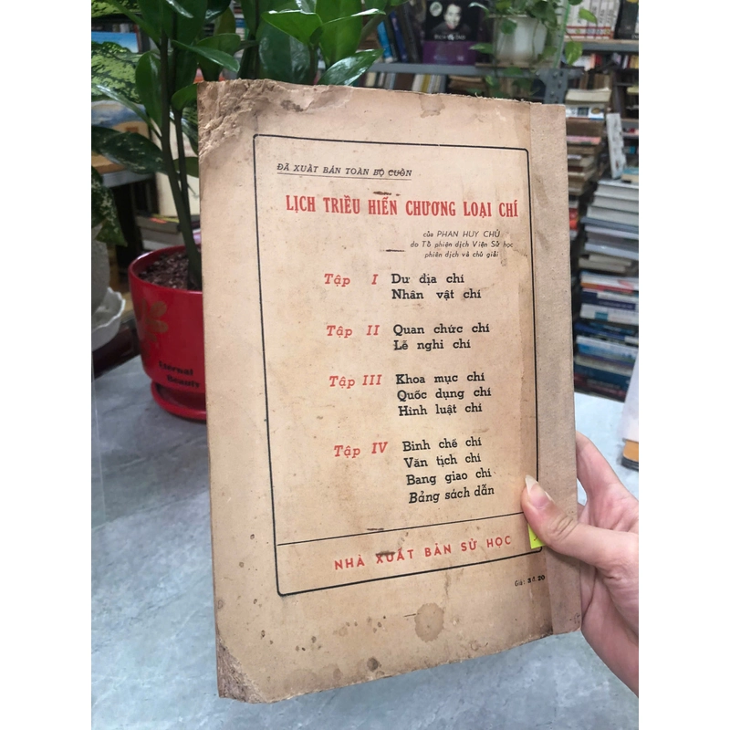 LỊCH TRIỀU HIẾN CHƯƠNG LOẠI CHÍ (TẬP IV) - PHAN HUY CHÚ 454939