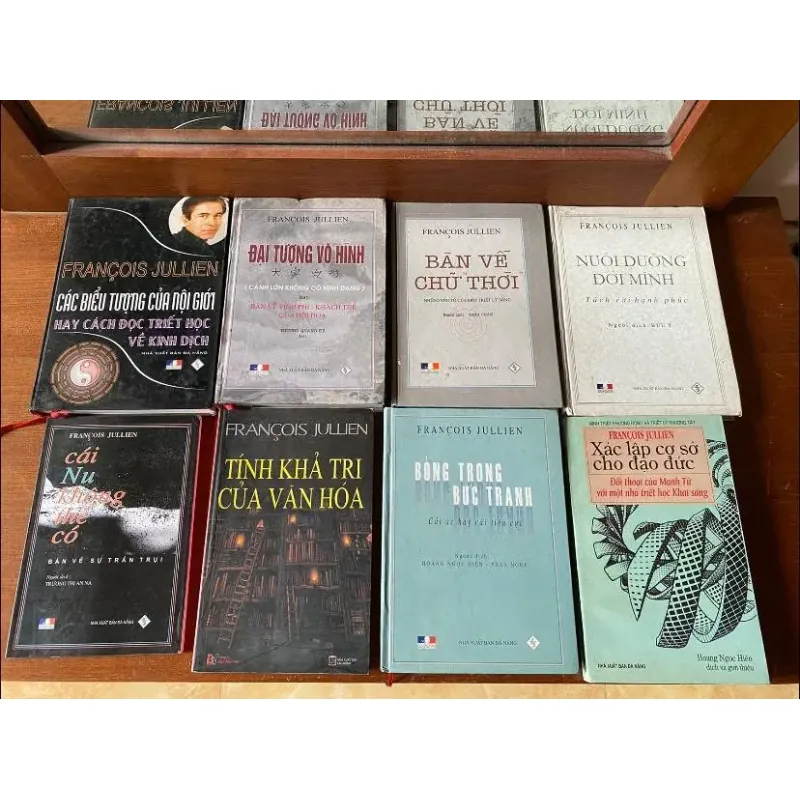 bộ sưu tập sách của triết gia Pháp François Jullien 1025560
