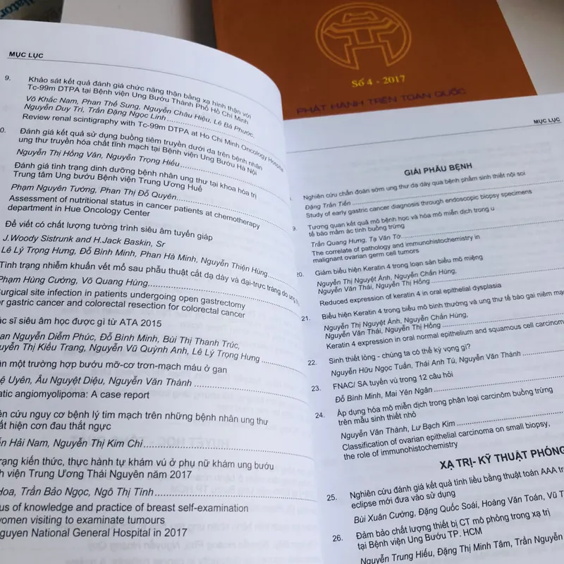 2 CUỐN TẠP CHÍ UNG THƯ HỌC 2017 ( số 4,5) 702033