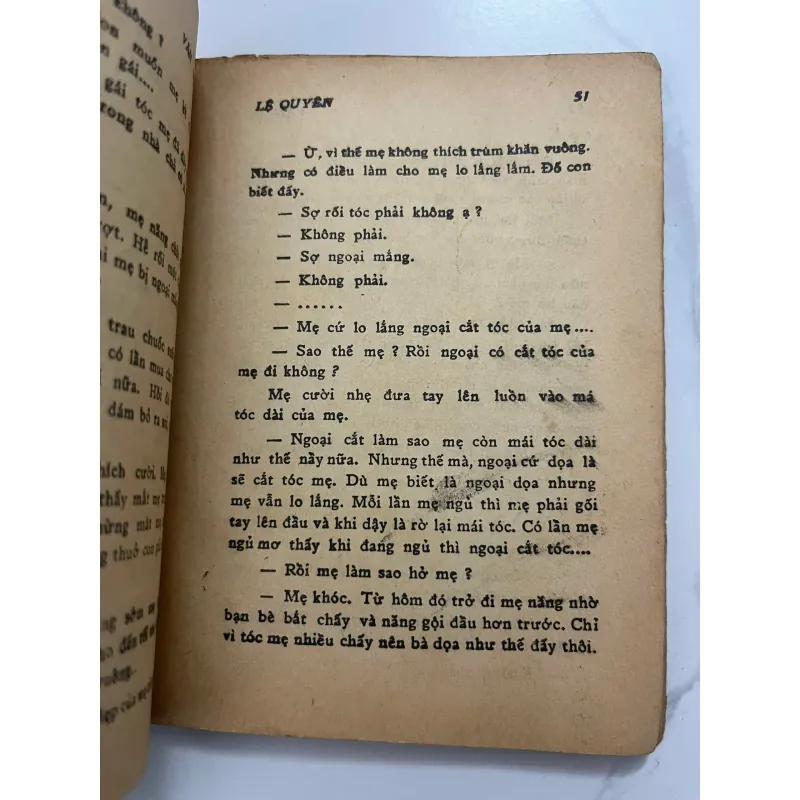 Vân Vi – Lệ Quyên - tủ sách Trăm Hoa 1967 991665