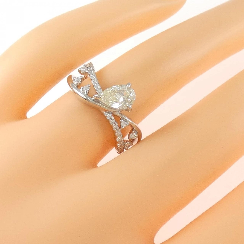 Nhẫn kim cương PT900 0.816CT 668570