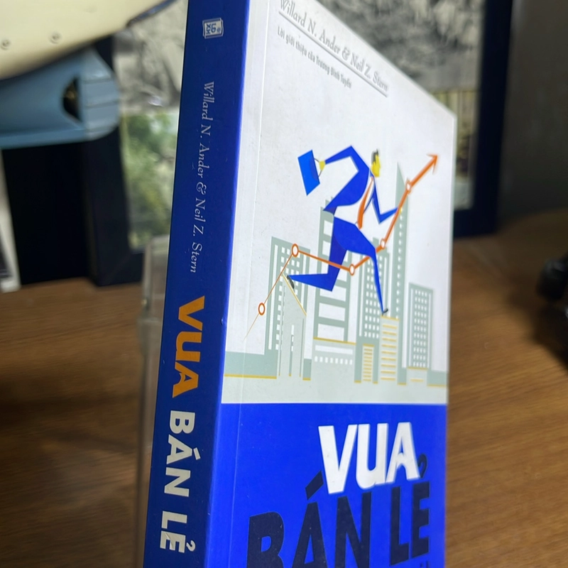 Vua bán lẻ Willard N. Ander 504858