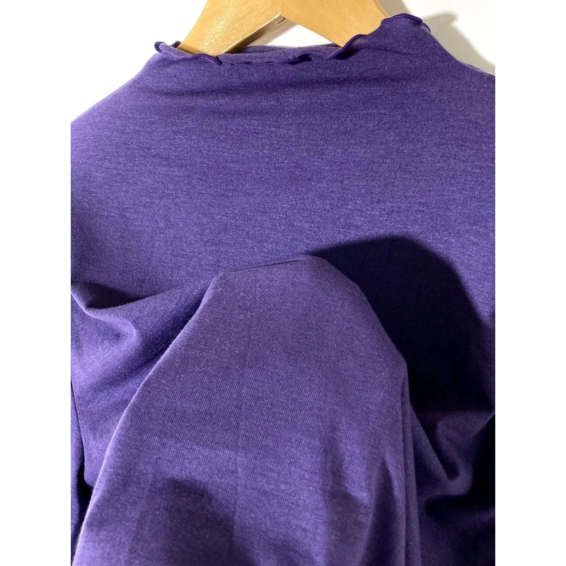 Áo Thun Hàn , chất mềm co giãn.
Size M L
 503901