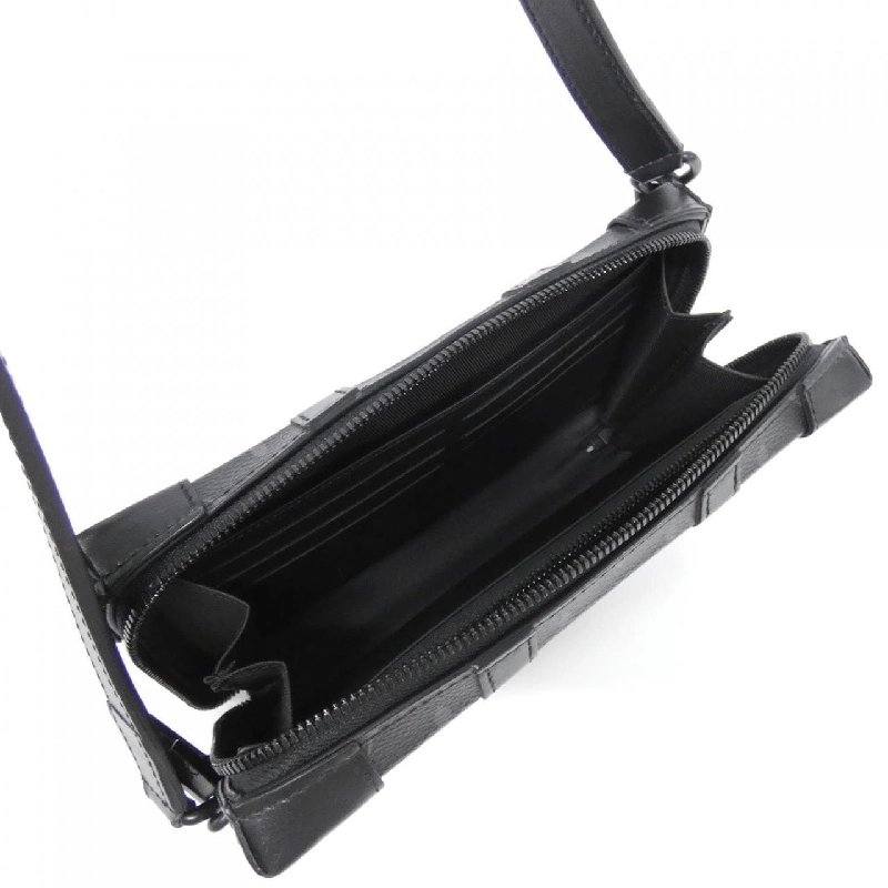 Ví đeo chéo Louis Vuitton Monogram Eclipse Soft Trunk M69838 610292