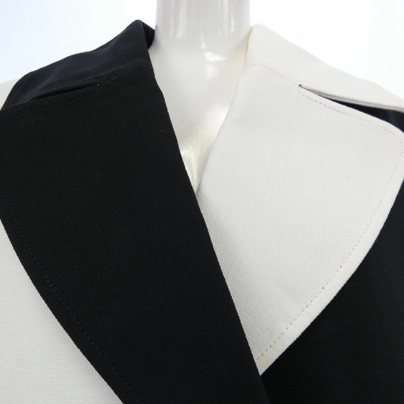 Gucci GUCCI 728315 XDCB7 Cape - Hàng hiệu Chính hãng 823113